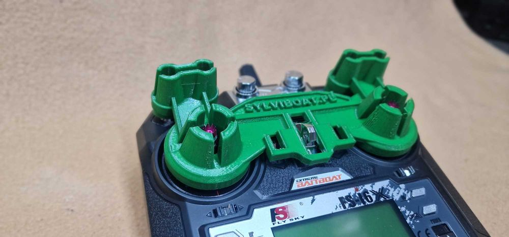 Ołona przycisków aparatury flysky