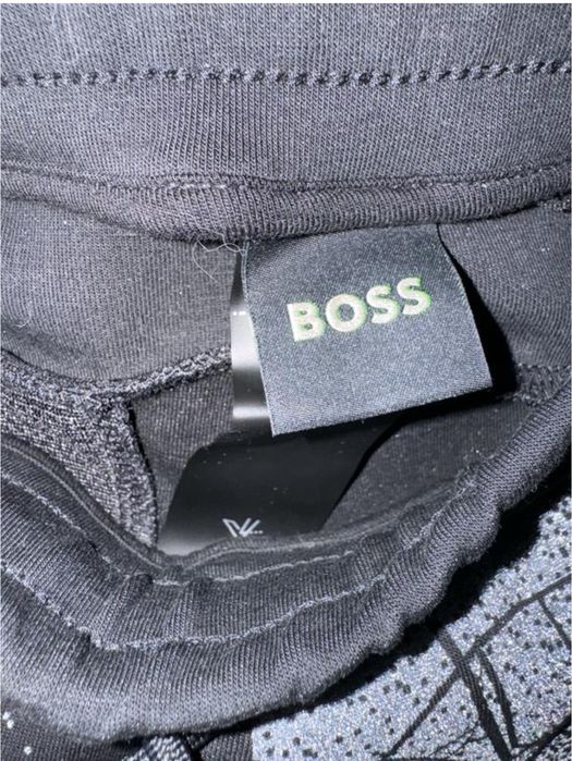 Чоловічий теплий костюм L Boss оригінал