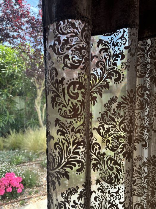 Cortinado veludo de seda e viscose beije com transparência .