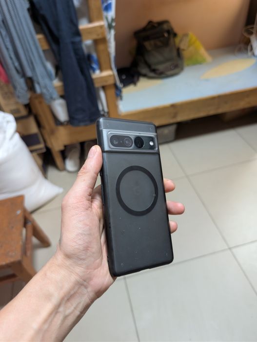 Гугл пиксель 7 про   12 /128  . БУ . 10000 гр