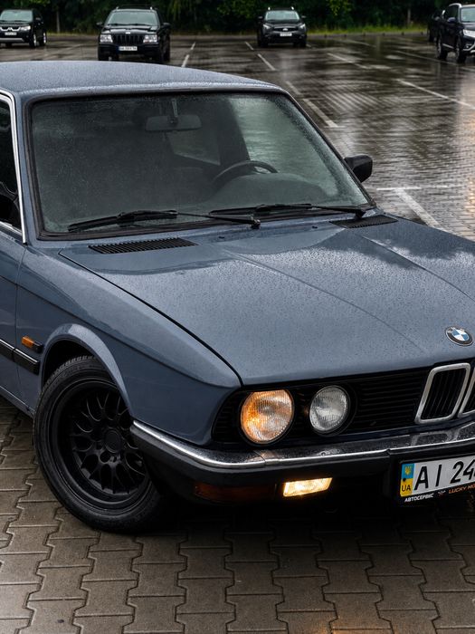 Bmw е28 520і.