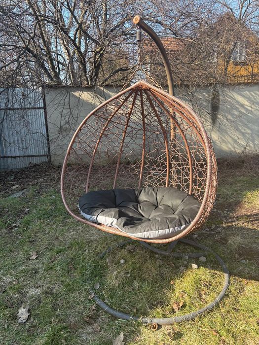 Kokon wiklinowy do ogrodu lub na taras