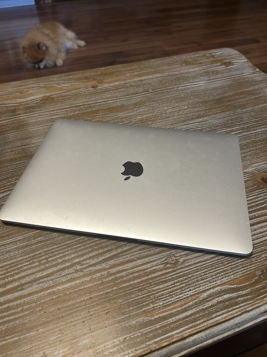 MacBook Air 13” 2020 Retina | Intel i3 | 8 GB RAM | Bardzo dobry stan