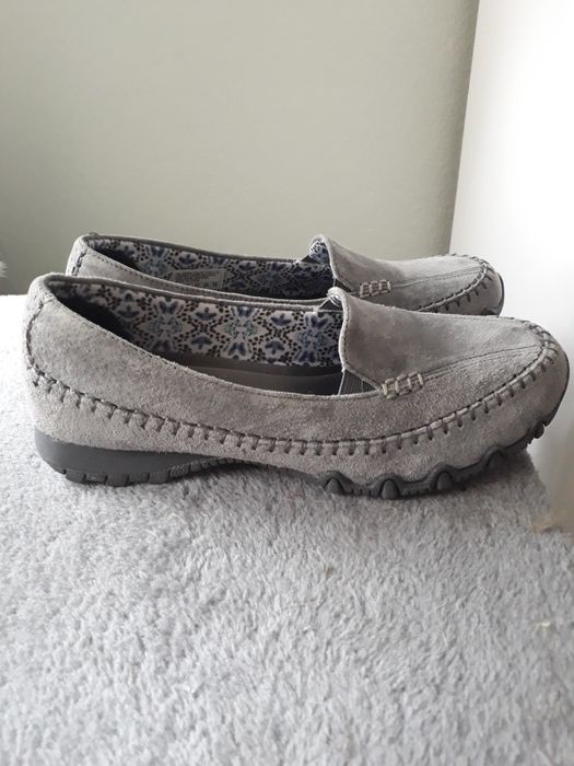 Śliczne skórzane damskie   SKECHERS rozmiar 37 (23.5)cm