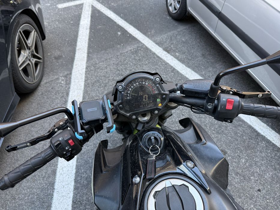 Kawazaki Z650 como nova
