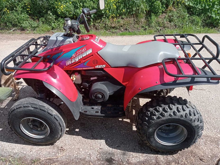 Moto quatro polaris