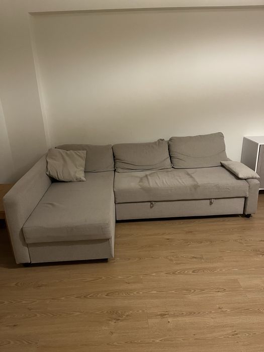 Sofá Cama com Chaise Long e arrumação