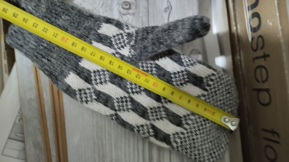 Продам   варежки женские