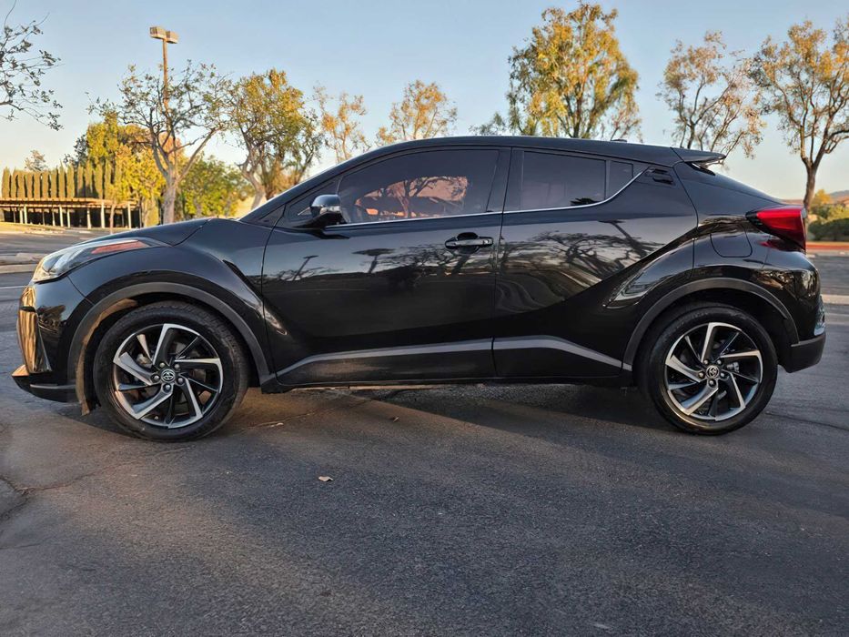 Toyota C-HR      2022