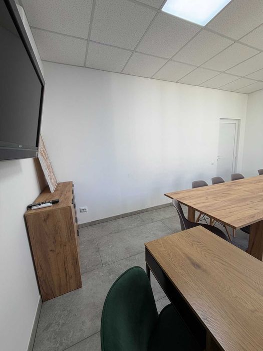 Оренда сучасного комерційного кабінету у самому центрі Дрогобич!