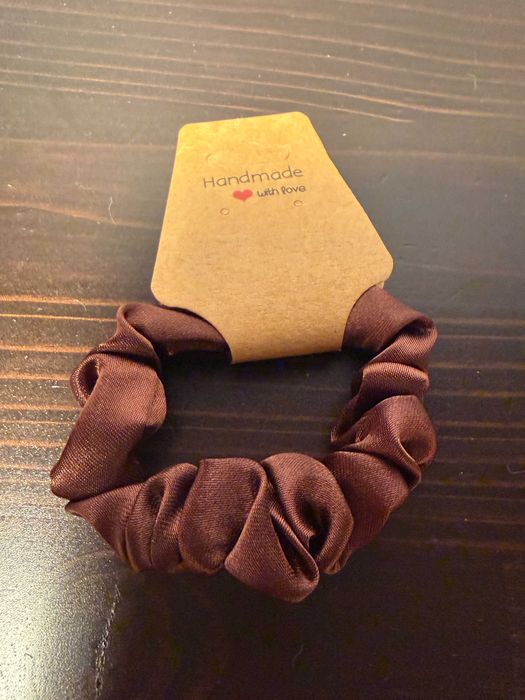 satynowa gumka do włosów