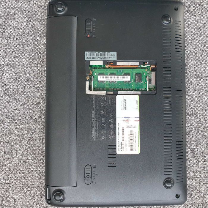 display de asus eee pc 1005, restantes peças sob consulta