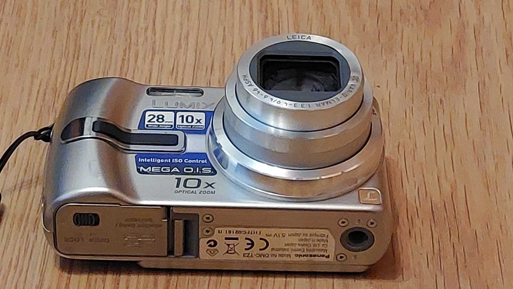 Máquina Fotográfica Panasonic Lumix DMC-TZ3 (lente LEICA)