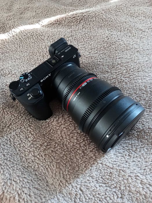 Samyang 16mm T2.2 VDSLR mocowanie SONY A