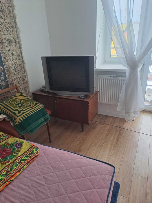 Вживанні меблі. Віддам терміново