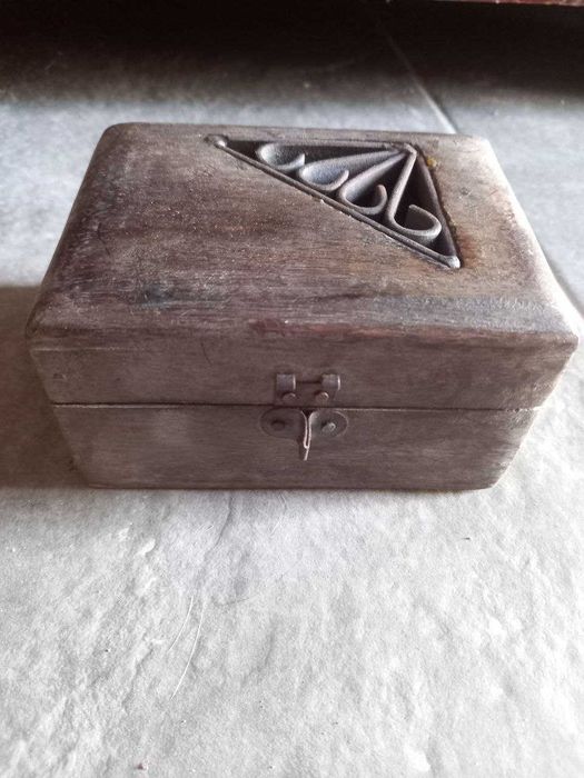 Caixinha antiga para guardar jóias