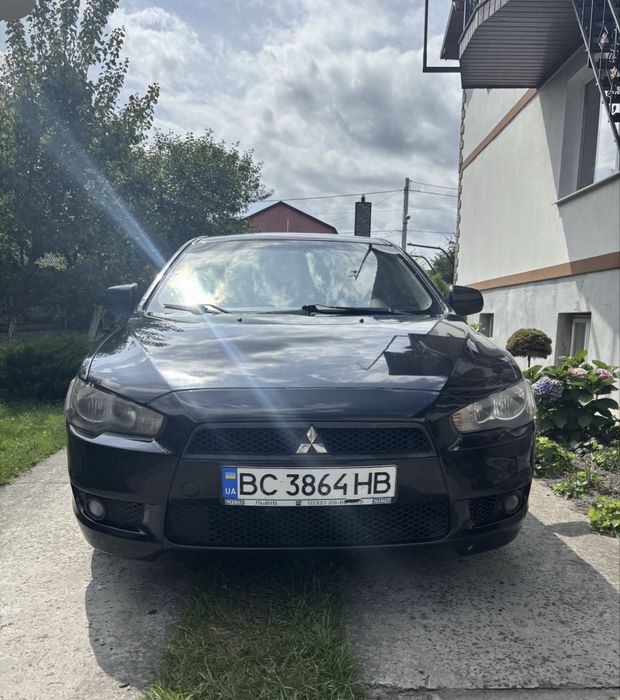 Автомобіль Mitsubishi Lancer X