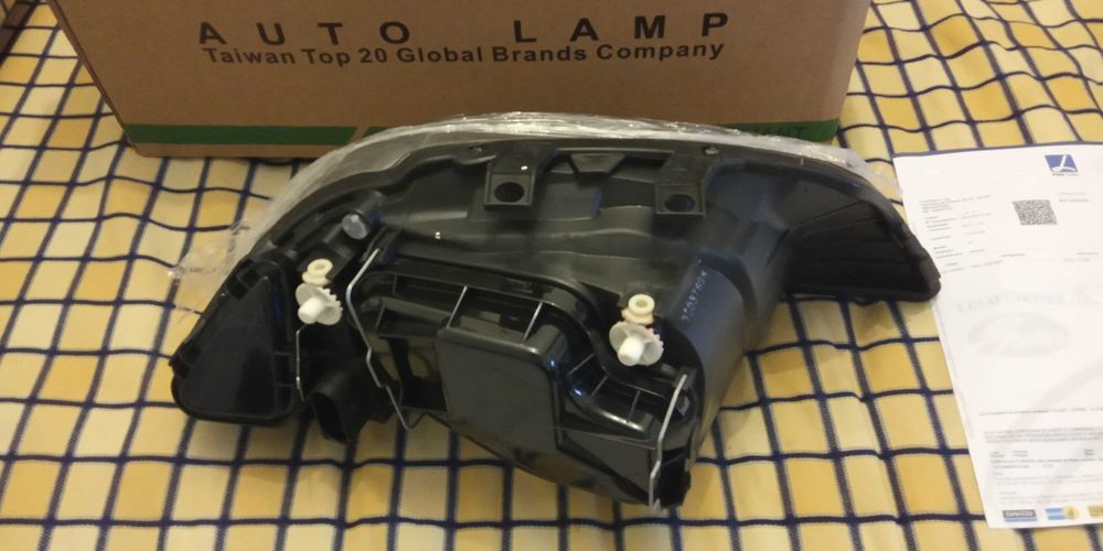 òtica de Seat Ibiza (esquerda)