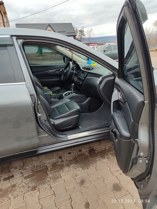 Автомобіль Nissan rogue