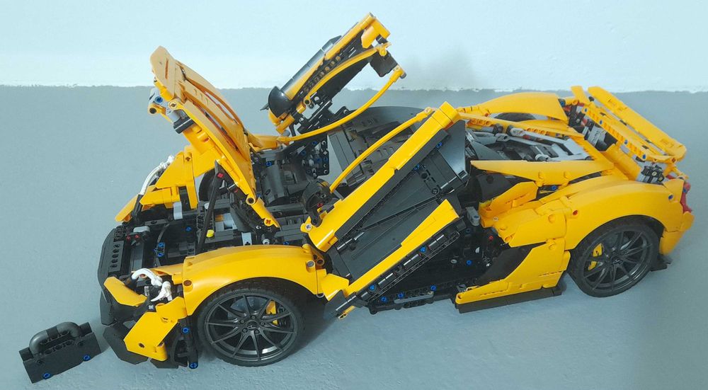 Lego Technic MCLAREN P1
