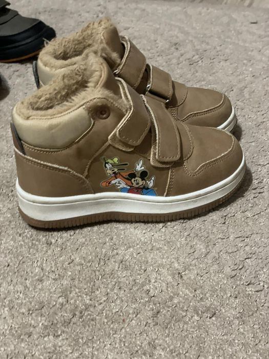 Продаю дитячі ботіночки,чобітки