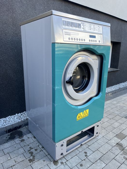 *Pralka przemysłowa*