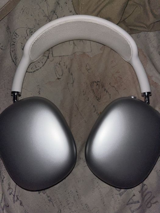 Продам airpods max