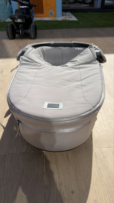 Alcofa lux carry cot platinum cybex Mios Cinzenta