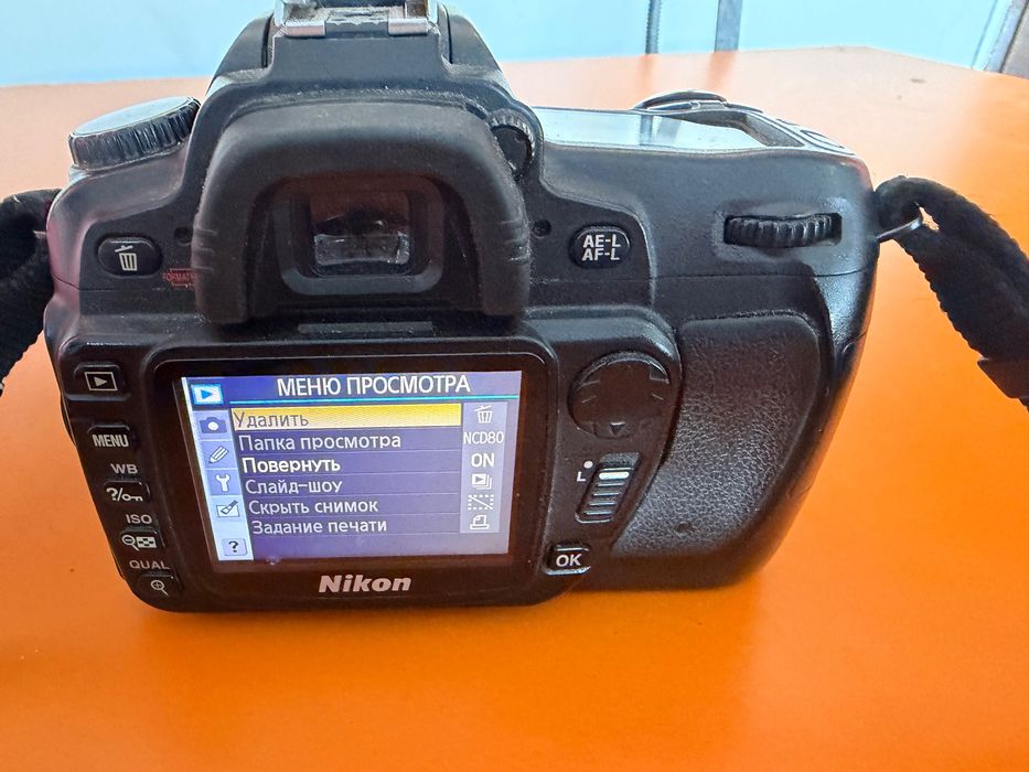 Зеркальный фотоаппарат Nikon D80