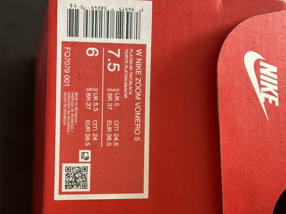 Кросівки Nike Zoom Vomero 5 FQ7079-001 Оригінал