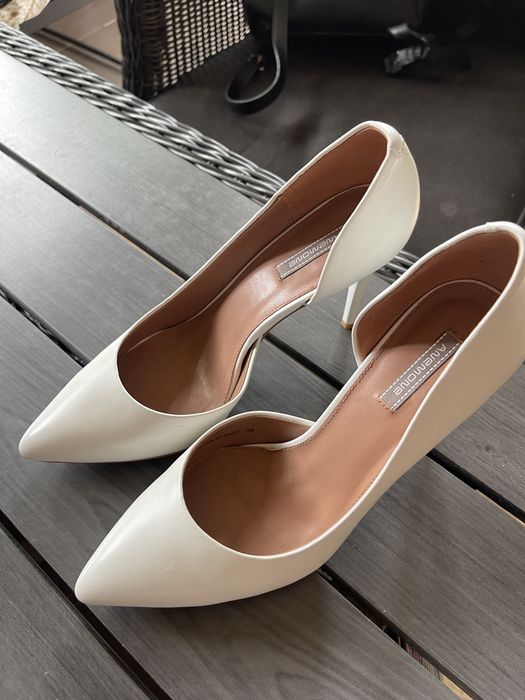 Весільні туфлі білі лодочки / свадебные туфли лодочки белые