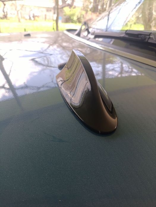 Антена-плавник для автомобіля