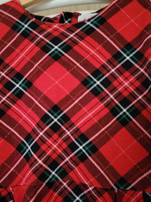 sukienka w kratkę ze złotą nitką na Święta H&M 134-140