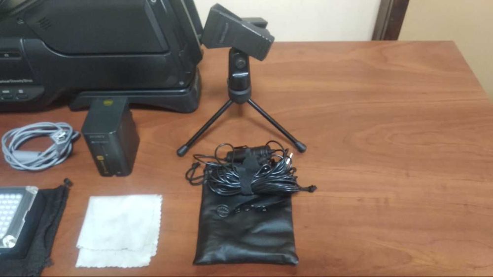 Професійна відеокамера Sony HXR-MC1500. (Повний комплект.)