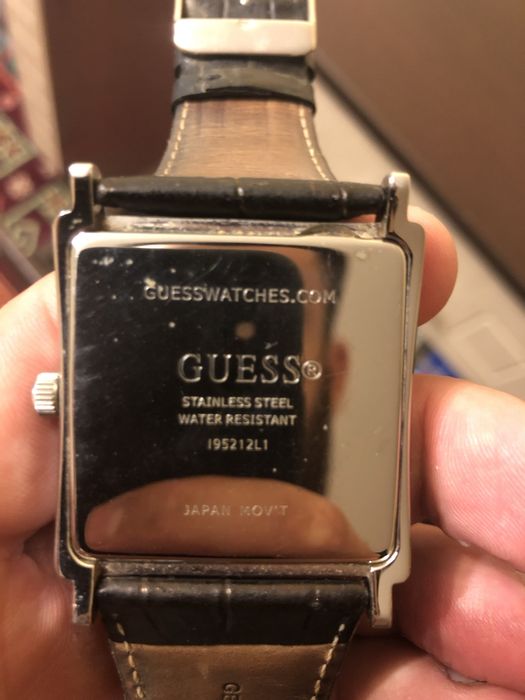 Часы Guess. Оригинал