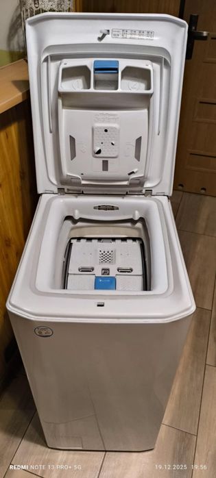 Pralka automatyczna candy. Wsad od góry . Używana.