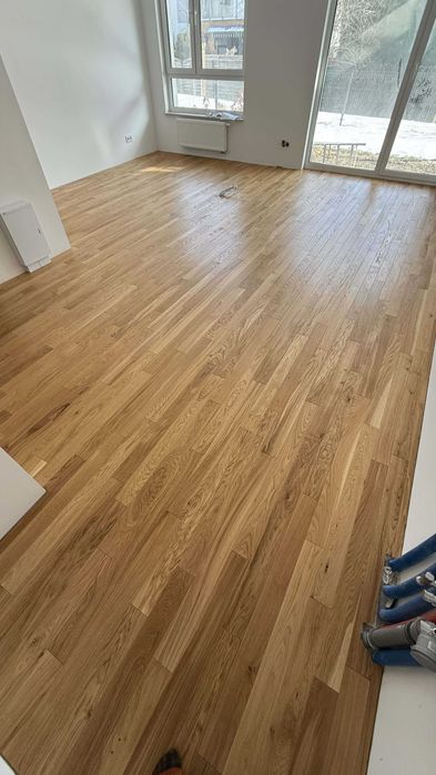 Deska dębowa lakierowana szczotkowana 11x90x990 (65 m2)