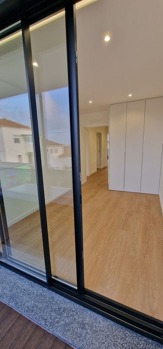 Aluga-se moradia em banda T3 (acabada de construir)