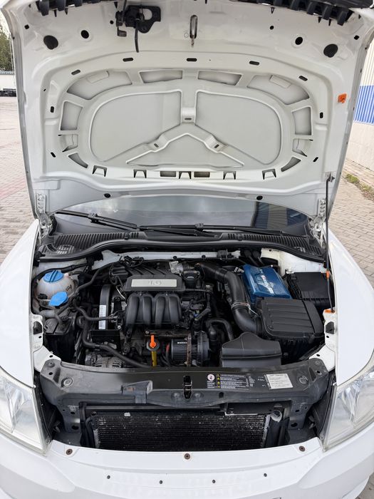 Продам шкоду Октавію 1.6 MPI офіційну не фарбовану  2012г