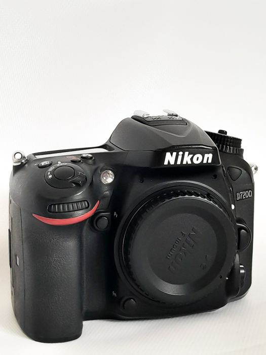 Продаю Nikon D7200