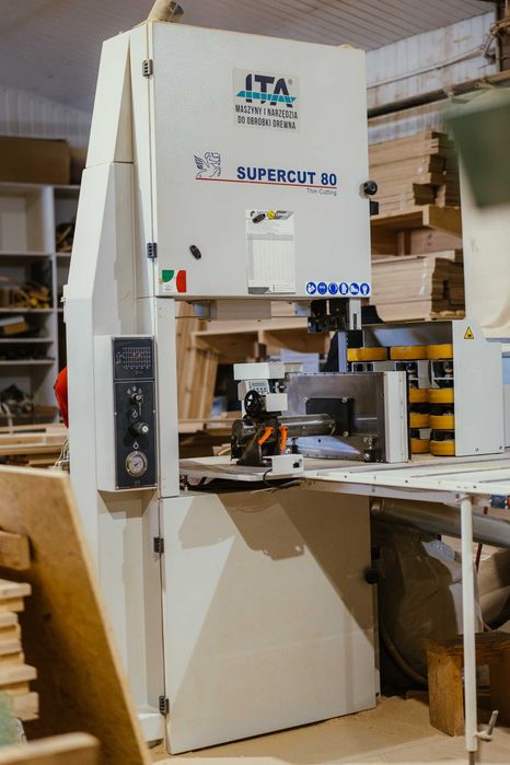 Obłóg sosnowy 2100x140x4 mm I klasa