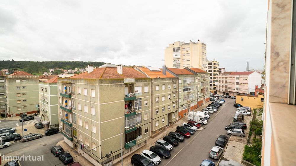 Apartamento T2 para Venda no Centro de Odivelas