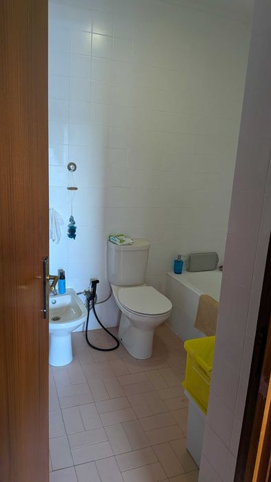 Quarto Matosinhos centro para arrendar mensal ou semanal . schedule visit