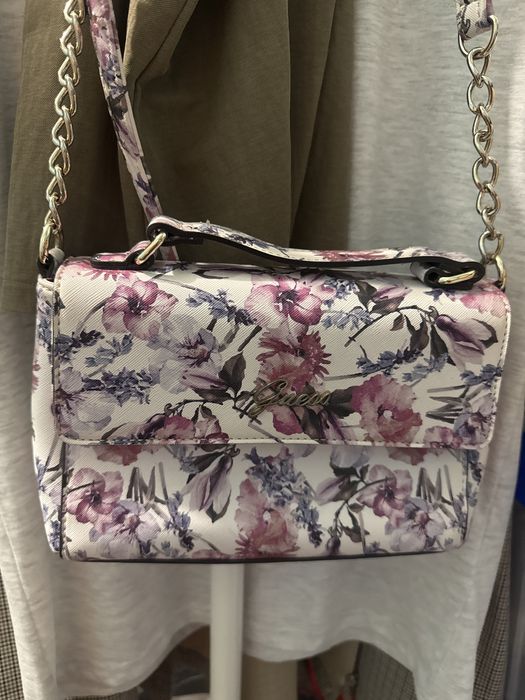 Mala Guess e perfeito estado