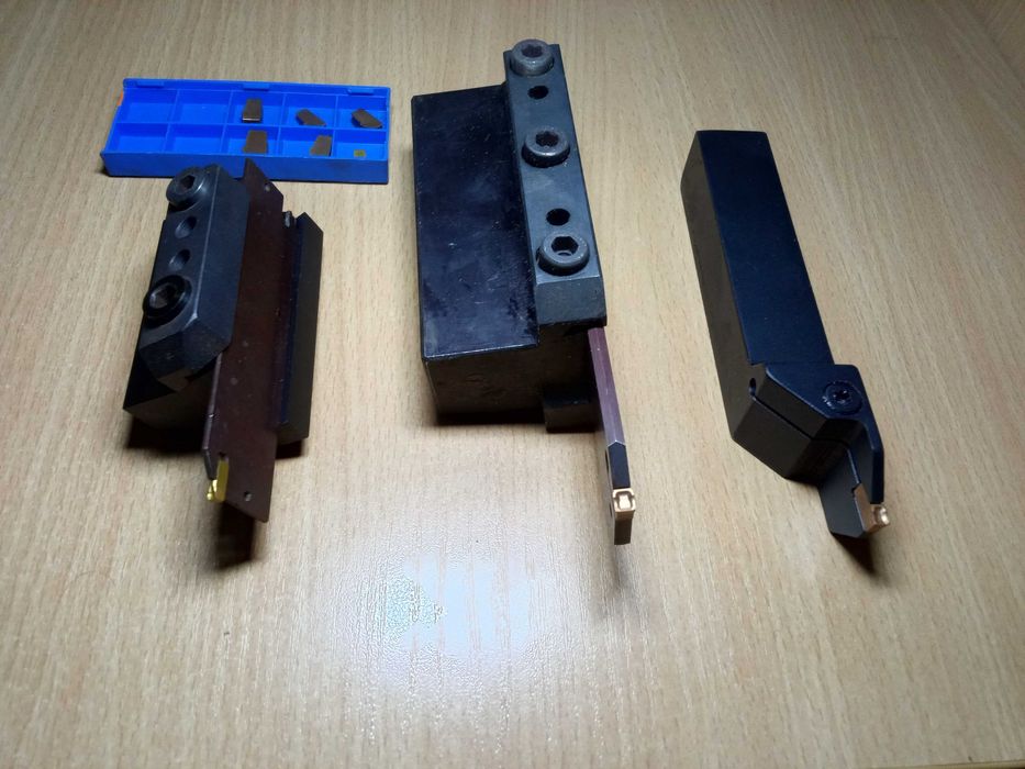 Лезвийный отрезной резец sandvik