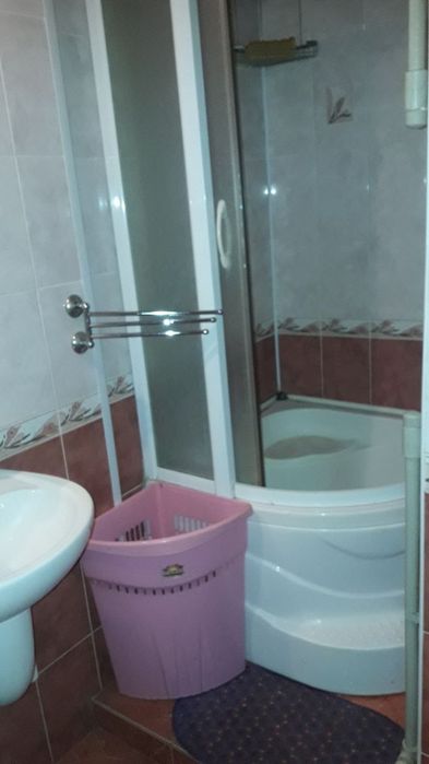 Сдам посуточно  1-ком. Квартиру 2-этаж район Крытого рынка