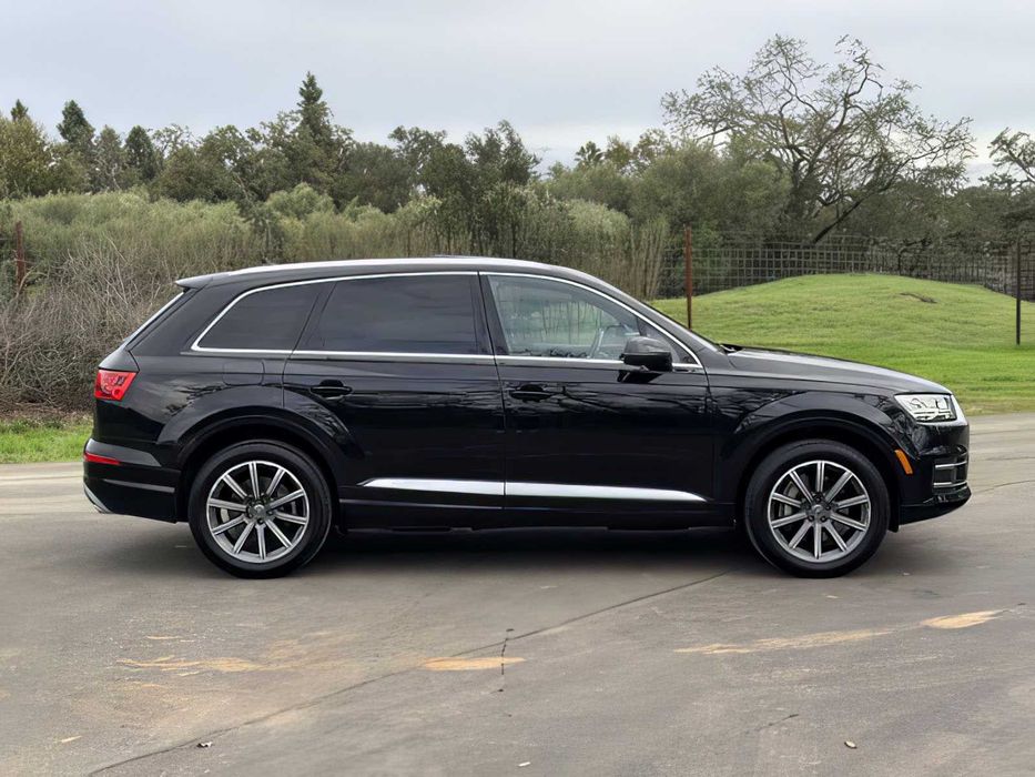 Audi Q7      2018