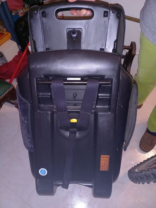 Cadeira auto para bebés