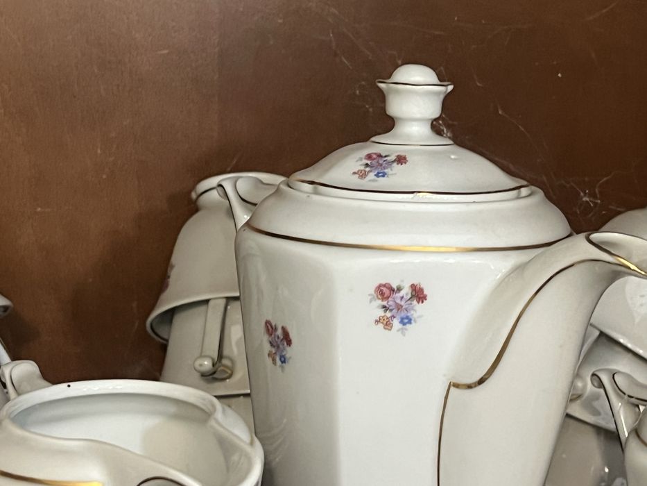 Conjunto de chá antigo em porcelana