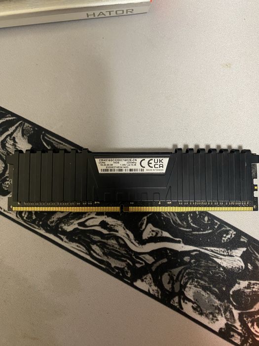 ОЗУ 16gb DDR4 Corsair